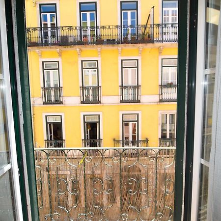 Shared Apartment With Bright Private Patio In Lisboa מראה חיצוני תמונה