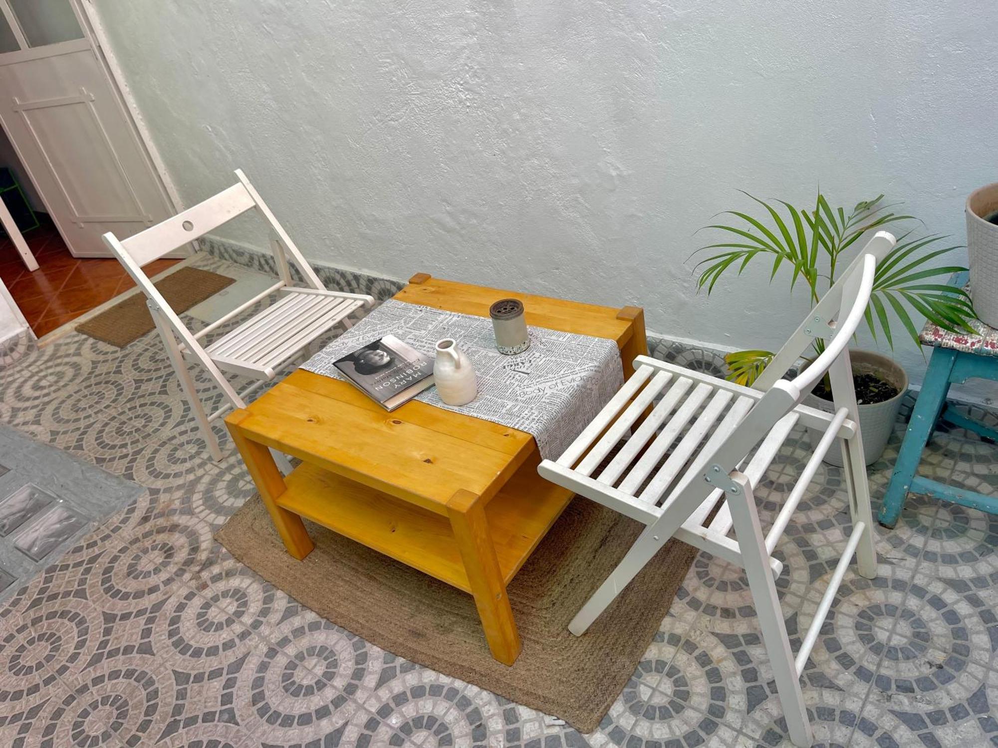 Shared Apartment With Bright Private Patio In Lisboa מראה חיצוני תמונה